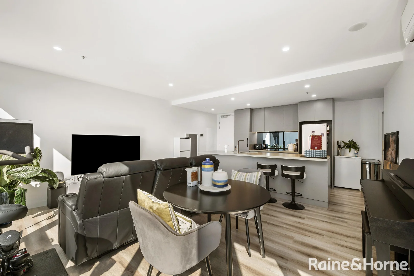 Additional image 6 of 703/49 Furzer Street, Phillip ACT 2606