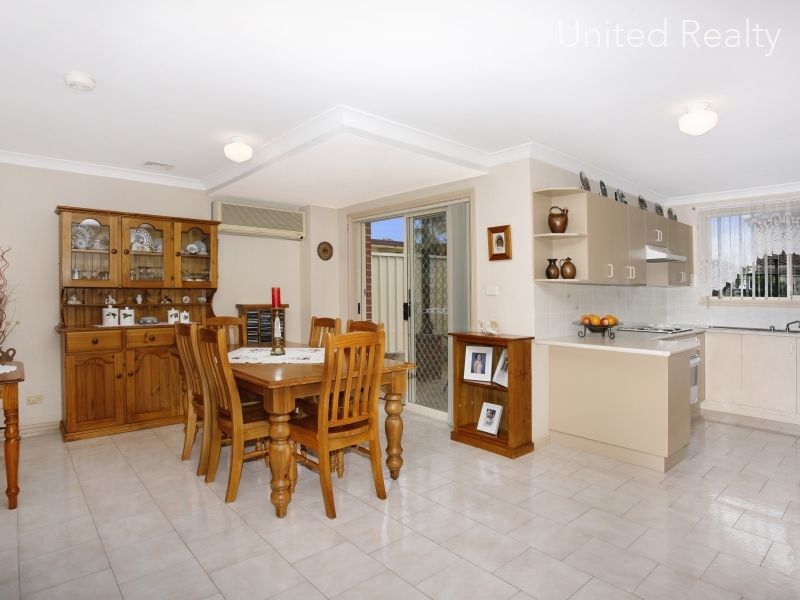 2/15 Port Macquarie Avenue, Hoxton Park NSW 2171, Image 2