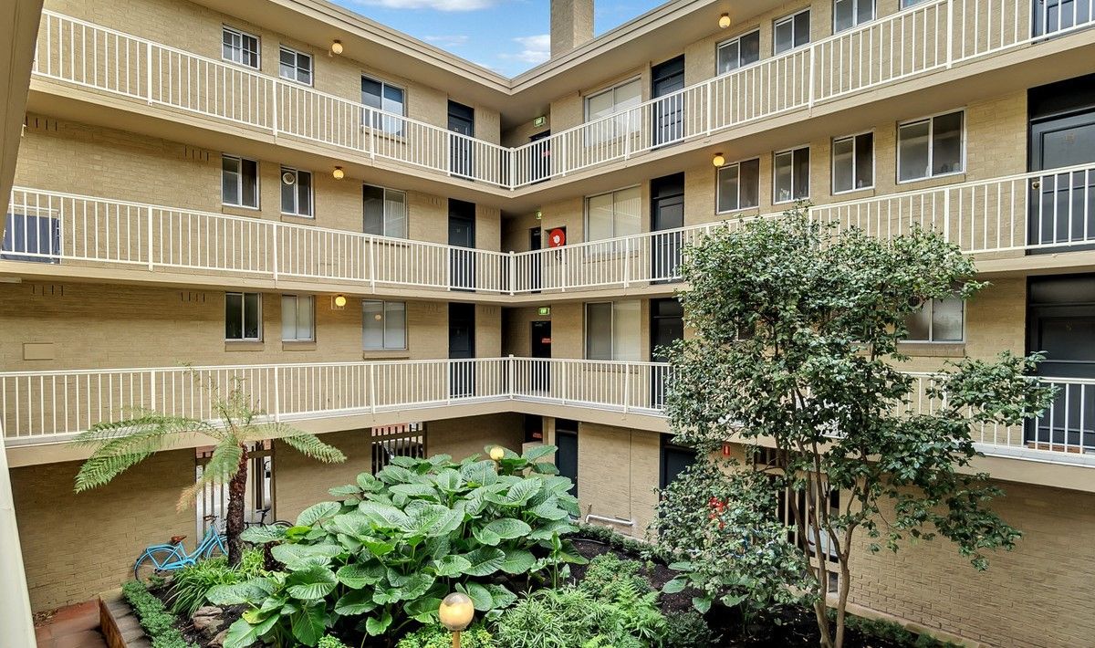 Studio in 2/631 Punt Road, SOUTH YARRA VIC, 3141