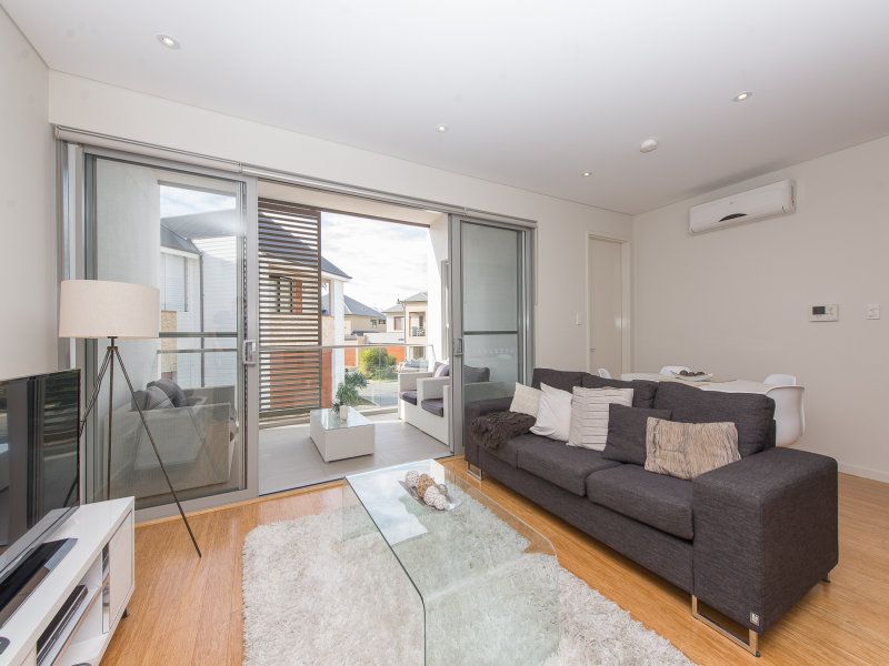 1 bedrooms Apartment / Unit / Flat in 5/2 South Beach Promenade NORTH COOGEE WA, 6163