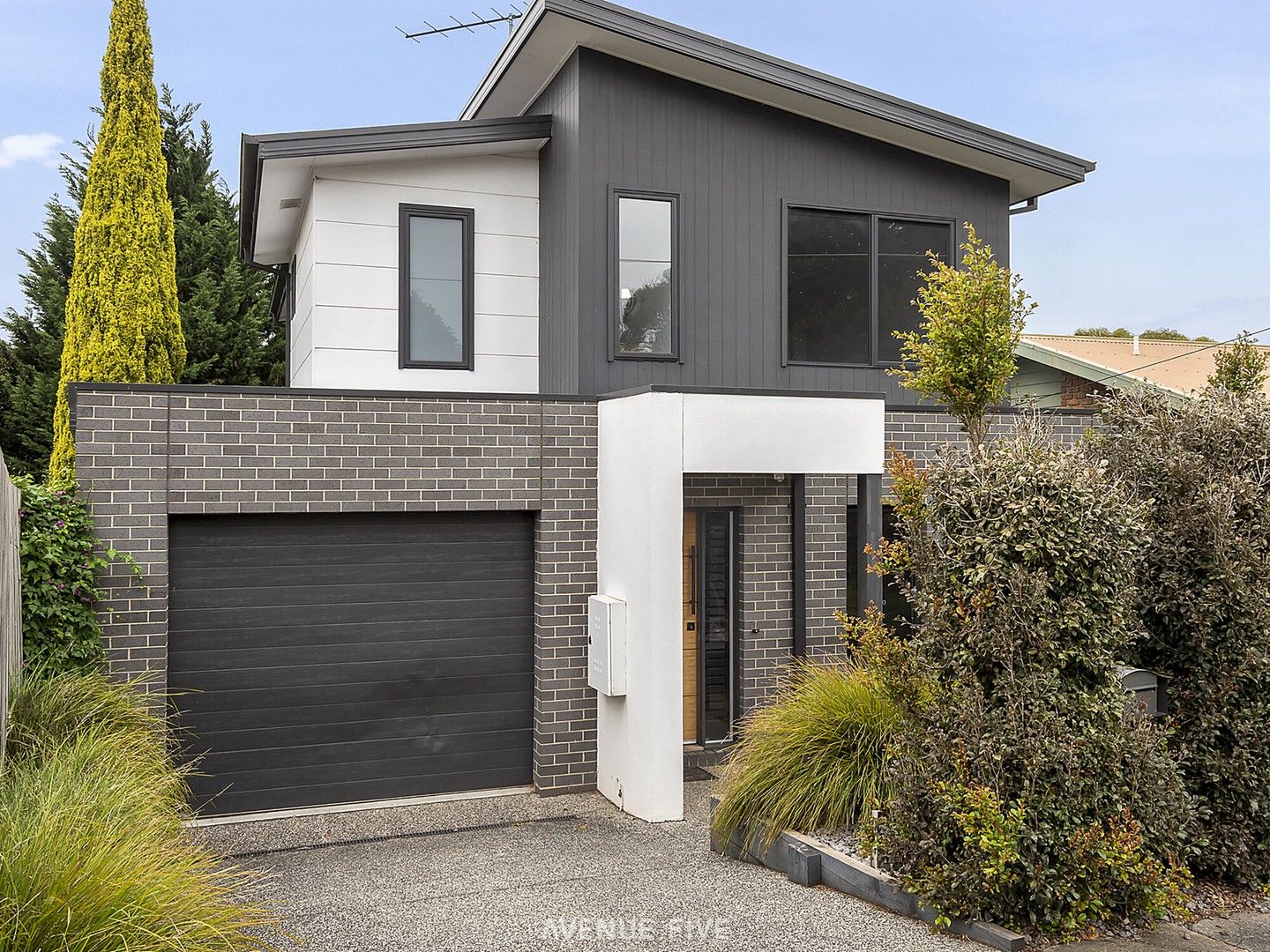 8A Waurnvale Drive, Belmont VIC 3216, Image 0