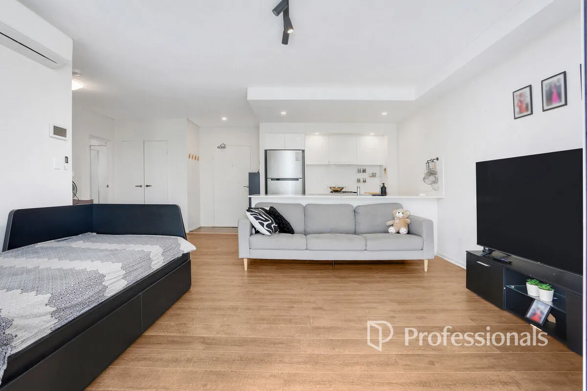 Modern Elegance with everyday Convenience - View 4