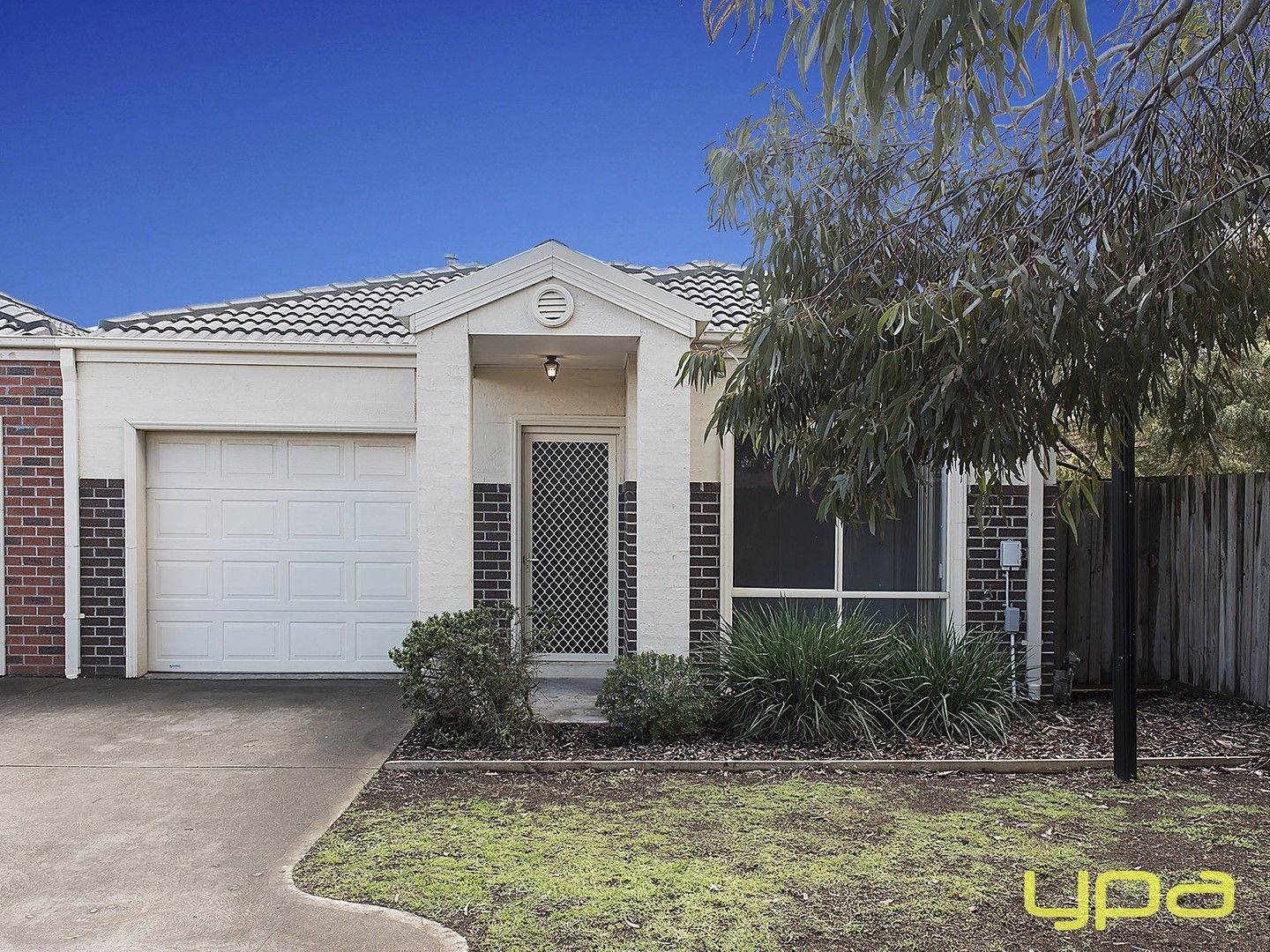 3 bedrooms Apartment / Unit / Flat in 9/15-17 Crestmont Drive MELTON SOUTH VIC, 3338