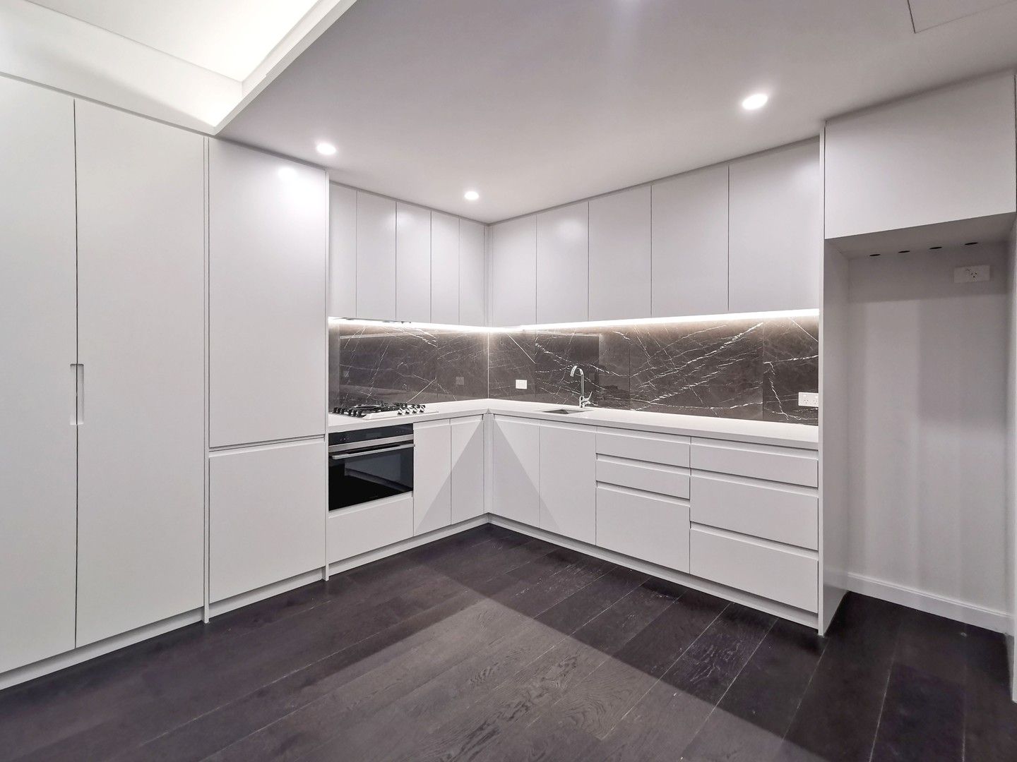 1 bedrooms Apartment / Unit / Flat in 106/19 Oscar Street CHATSWOOD NSW, 2067