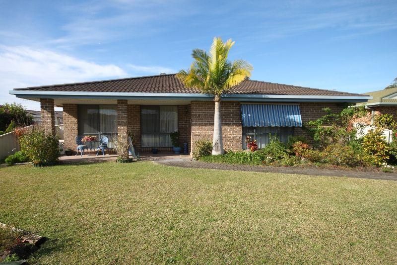 1/5 Mayfair Place, Forster NSW 2428