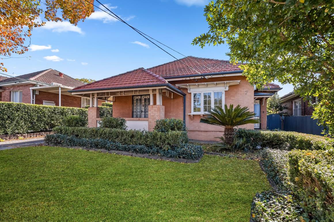 Picture of 7 Malvern Avenue, MERRYLANDS NSW 2160