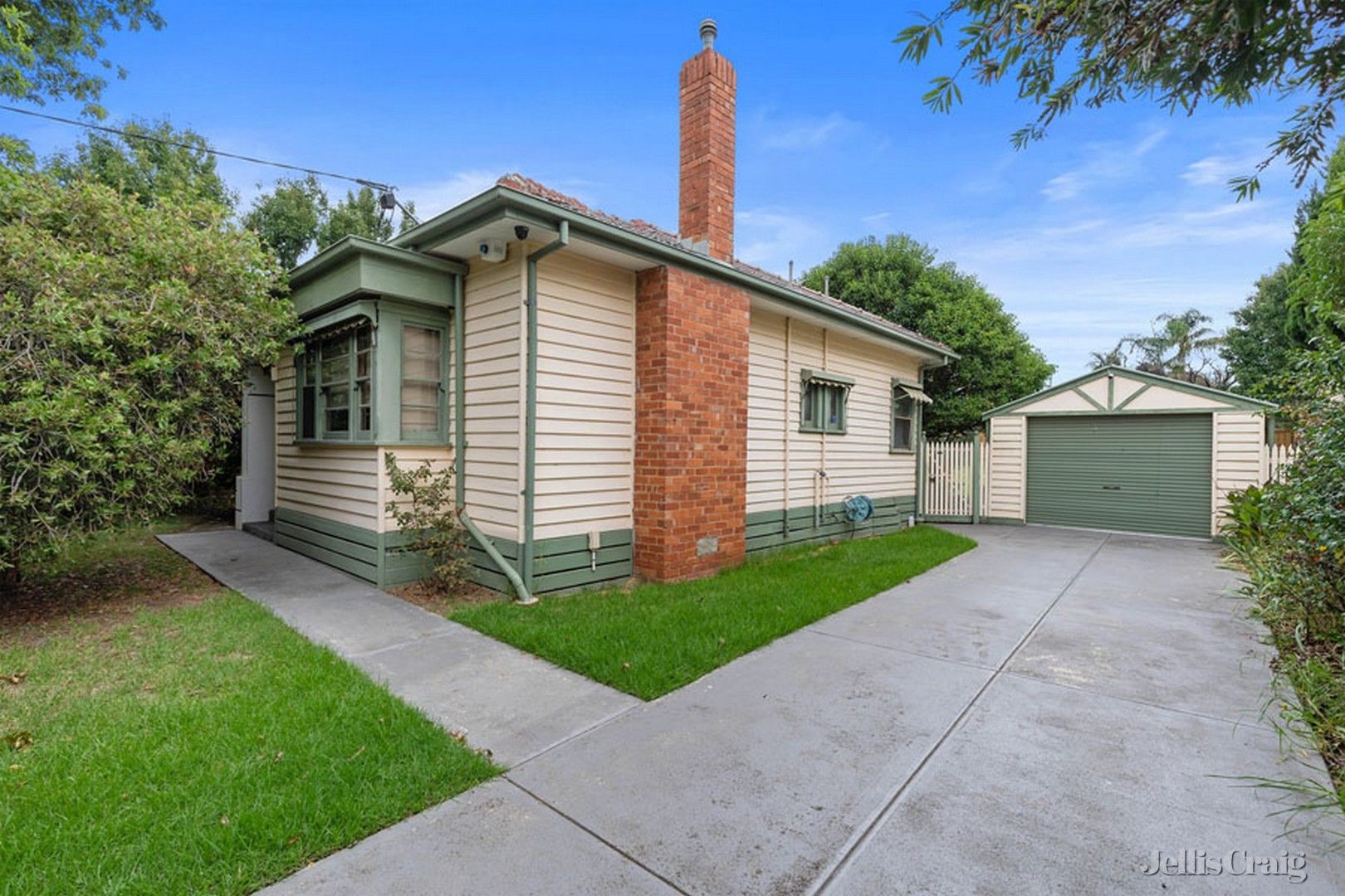 3 bedrooms House in 1 Hedderwick Street ESSENDON VIC, 3040