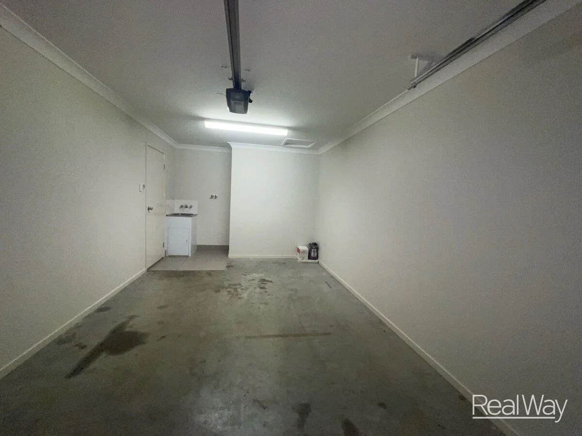 Additional image 11 of 1/9 Essington Mews, Leichhardt QLD 4305