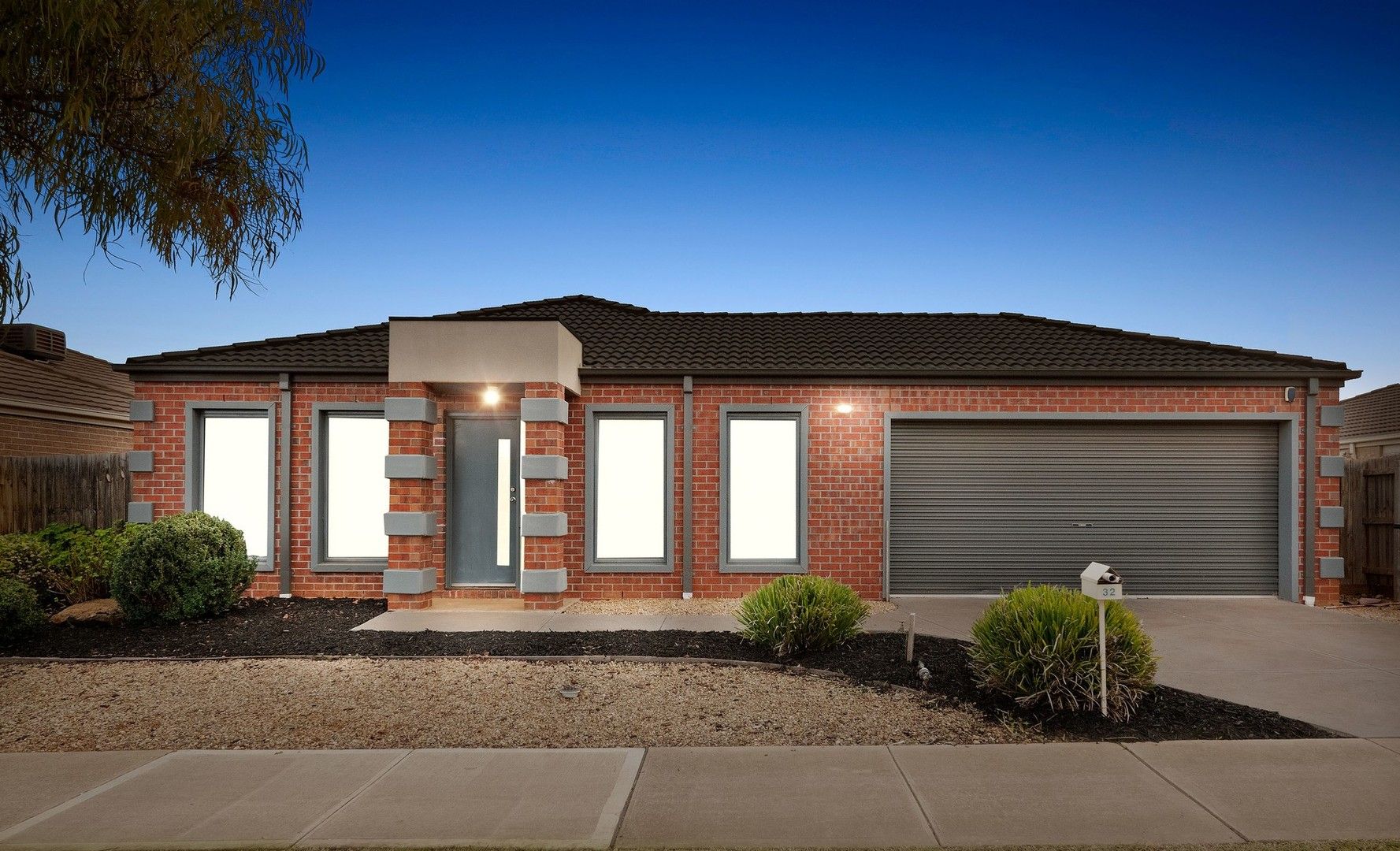 4 bedrooms House in 32 Stockwell Street MELTON SOUTH VIC, 3338