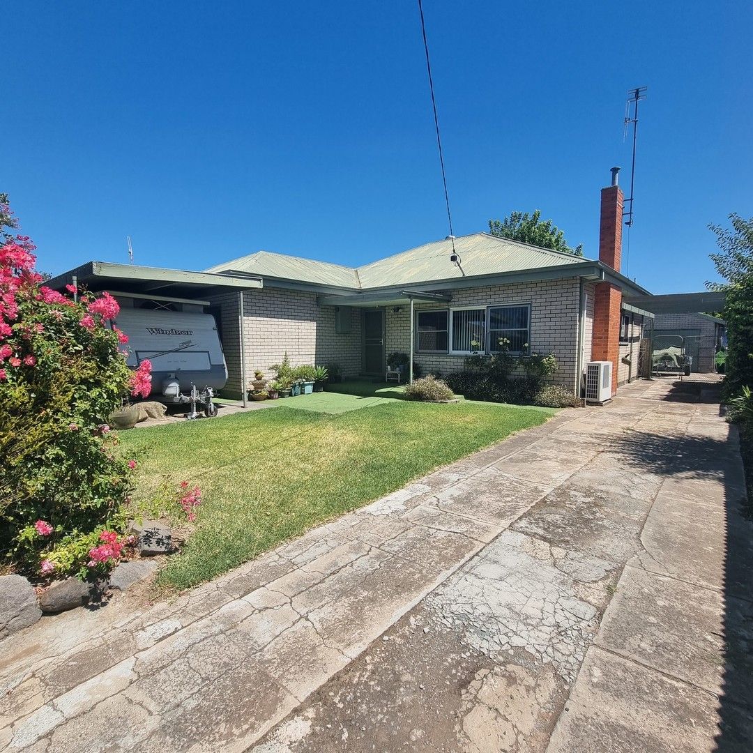 3 bedrooms House in 28 Leithen Street SHEPPARTON VIC, 3630