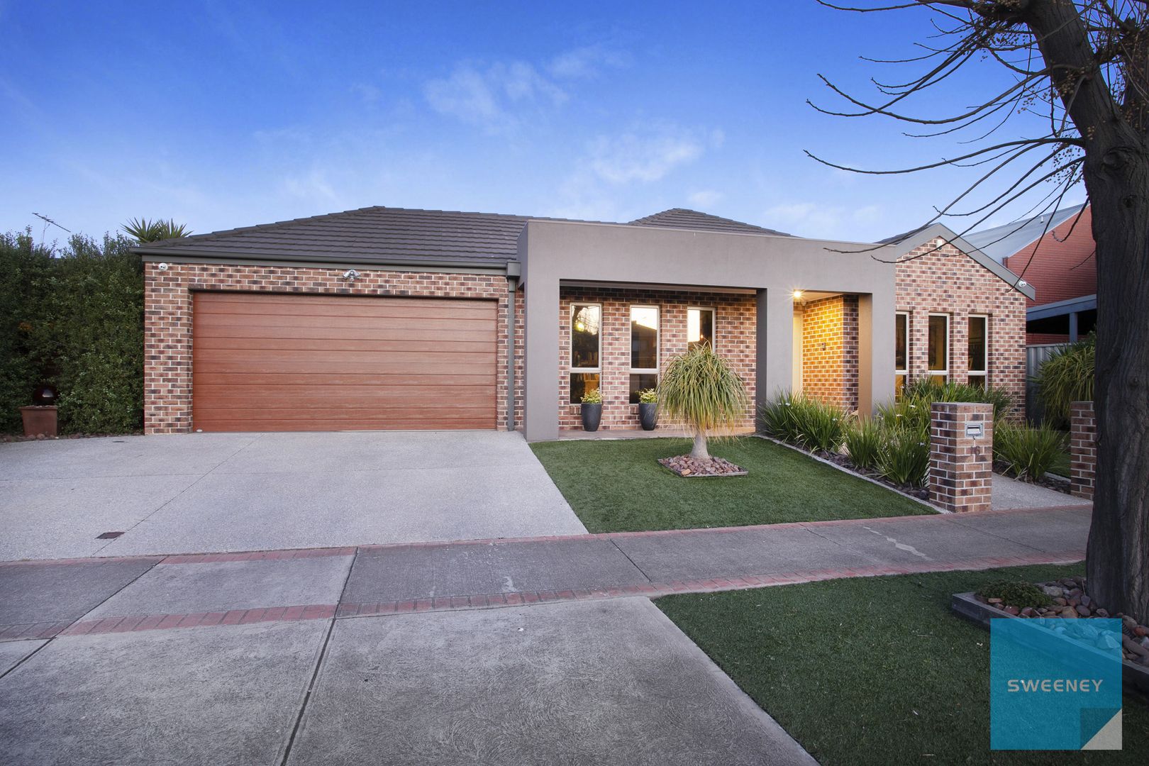 16 Great Barr Crescent, Caroline Springs VIC 3023, Image 1