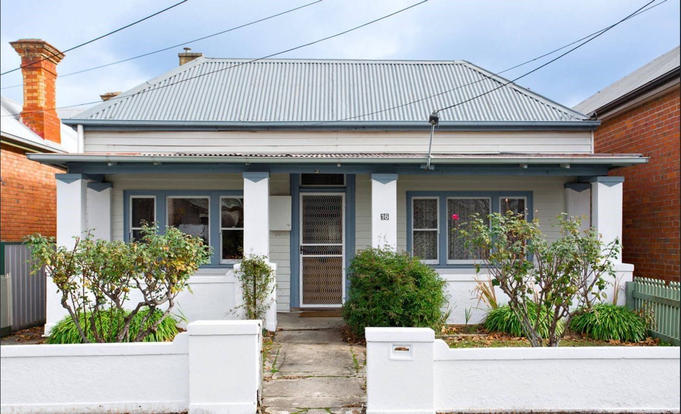4 bedrooms House in 16 Ascot Street South BALLARAT CENTRAL VIC, 3350