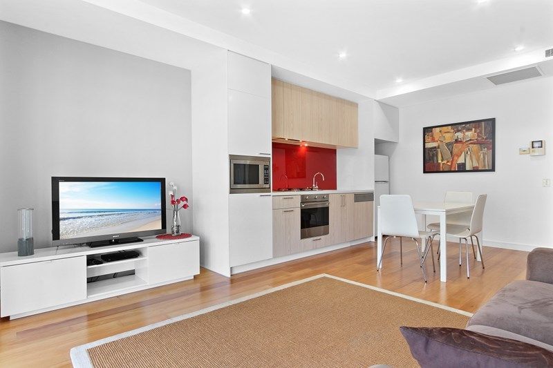 1 bedrooms Apartment / Unit / Flat in 204/19 Honeysuckle Drive NEWCASTLE NSW, 2300