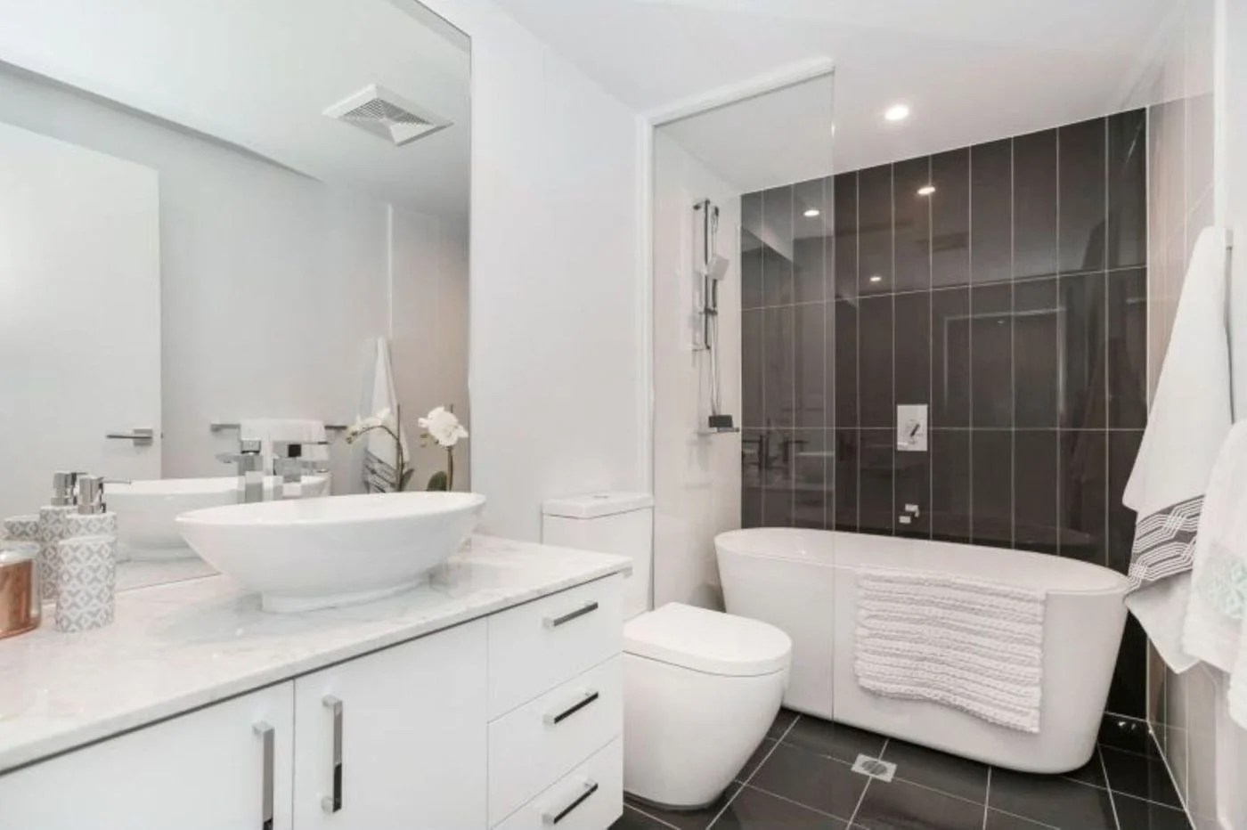 Additional image 5 of 2709/5 Harbour Side Court, Biggera Waters QLD 4216