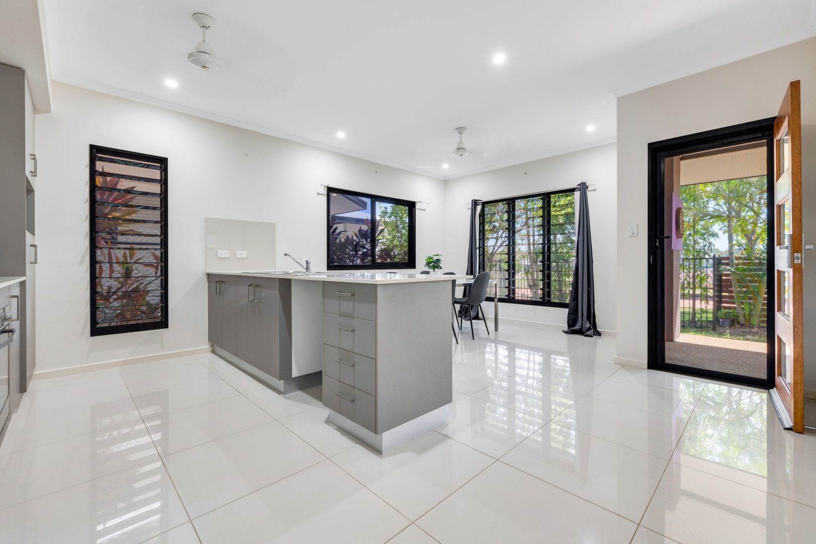 19 O'loughlin Street, Durack NT 0830, Image 2