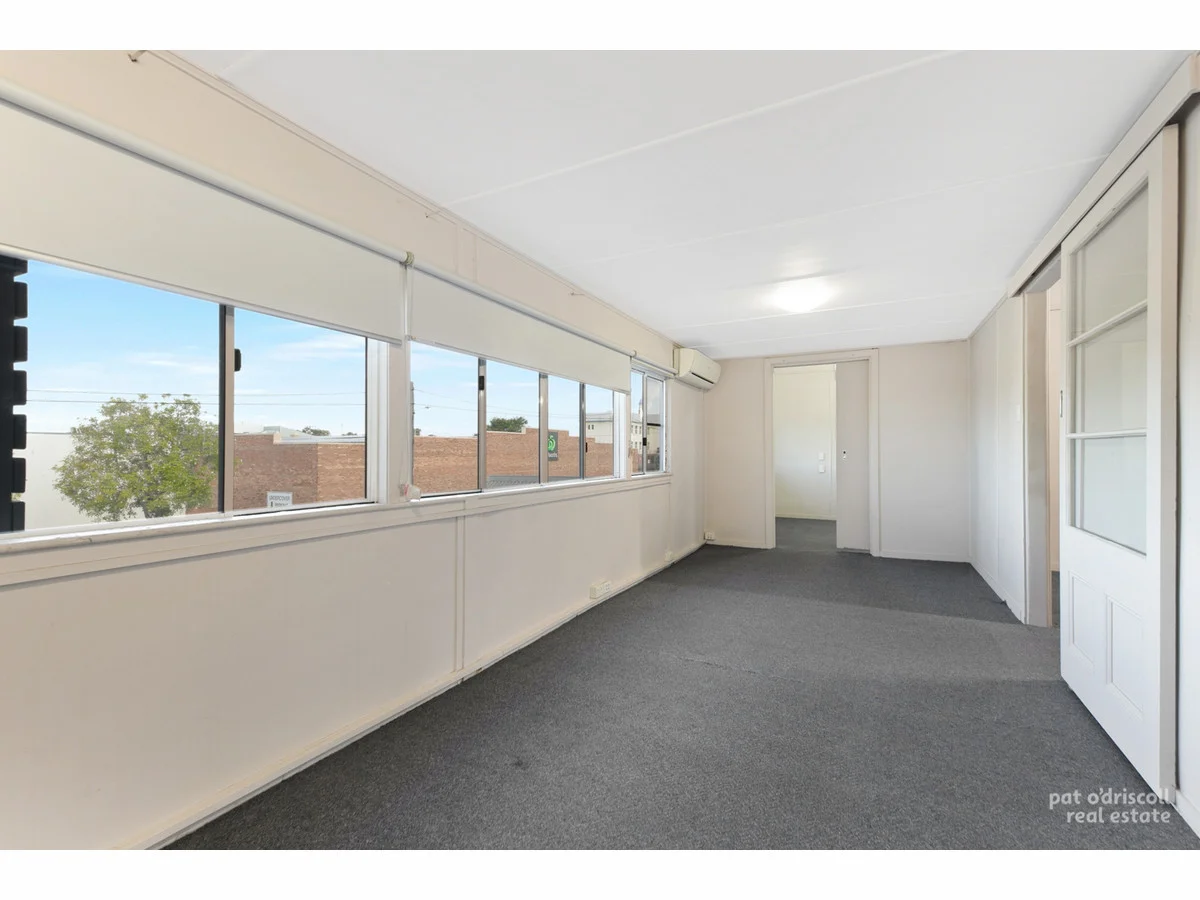 Additional image 7 of Upstairs/22 Upper Dawson Road, Allenstown QLD 4700