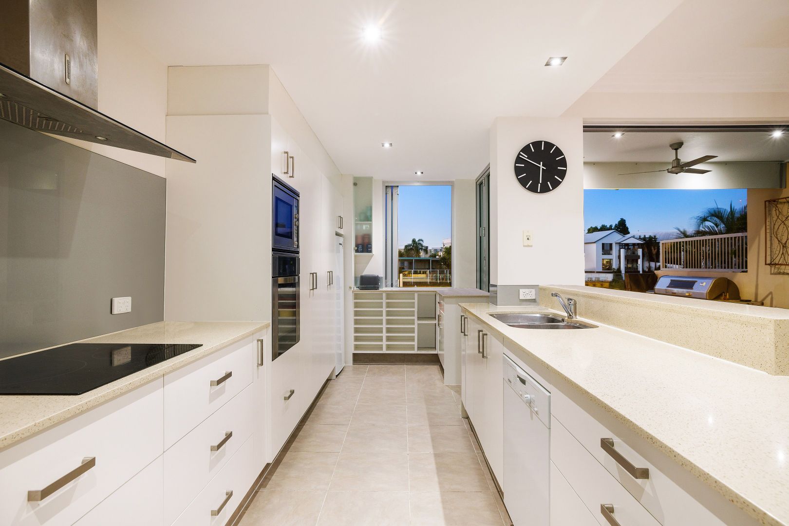 1/11 Vespa Crescent, Surfers Paradise QLD 4217, Image 2