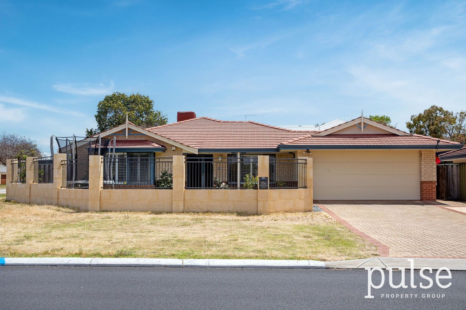 4 bedrooms House in 35A Strickland Road ARDROSS WA, 6153