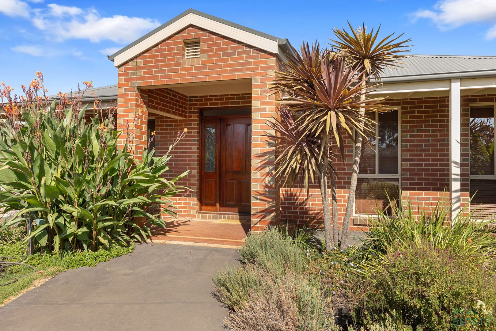 15 Steneker Crescent, Yarrawonga VIC 3730, Image 1