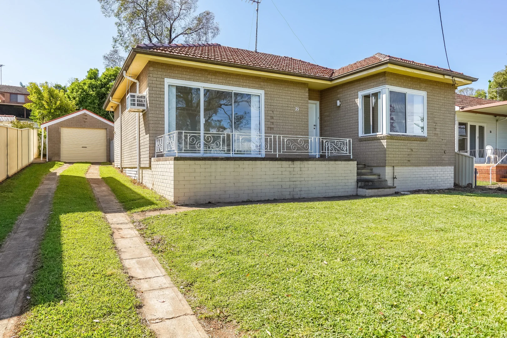 Additional image 2 of 35 Farnsworth Avenue, Campbelltown NSW 2560