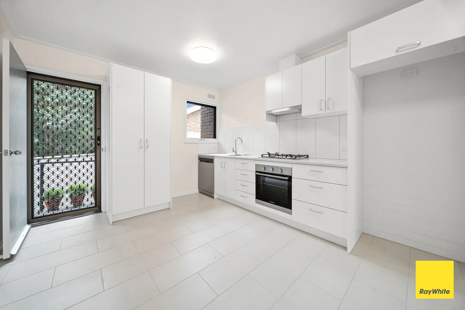 Additional image 2 of 2/26 Woodbury Street, Strathdale VIC 3550