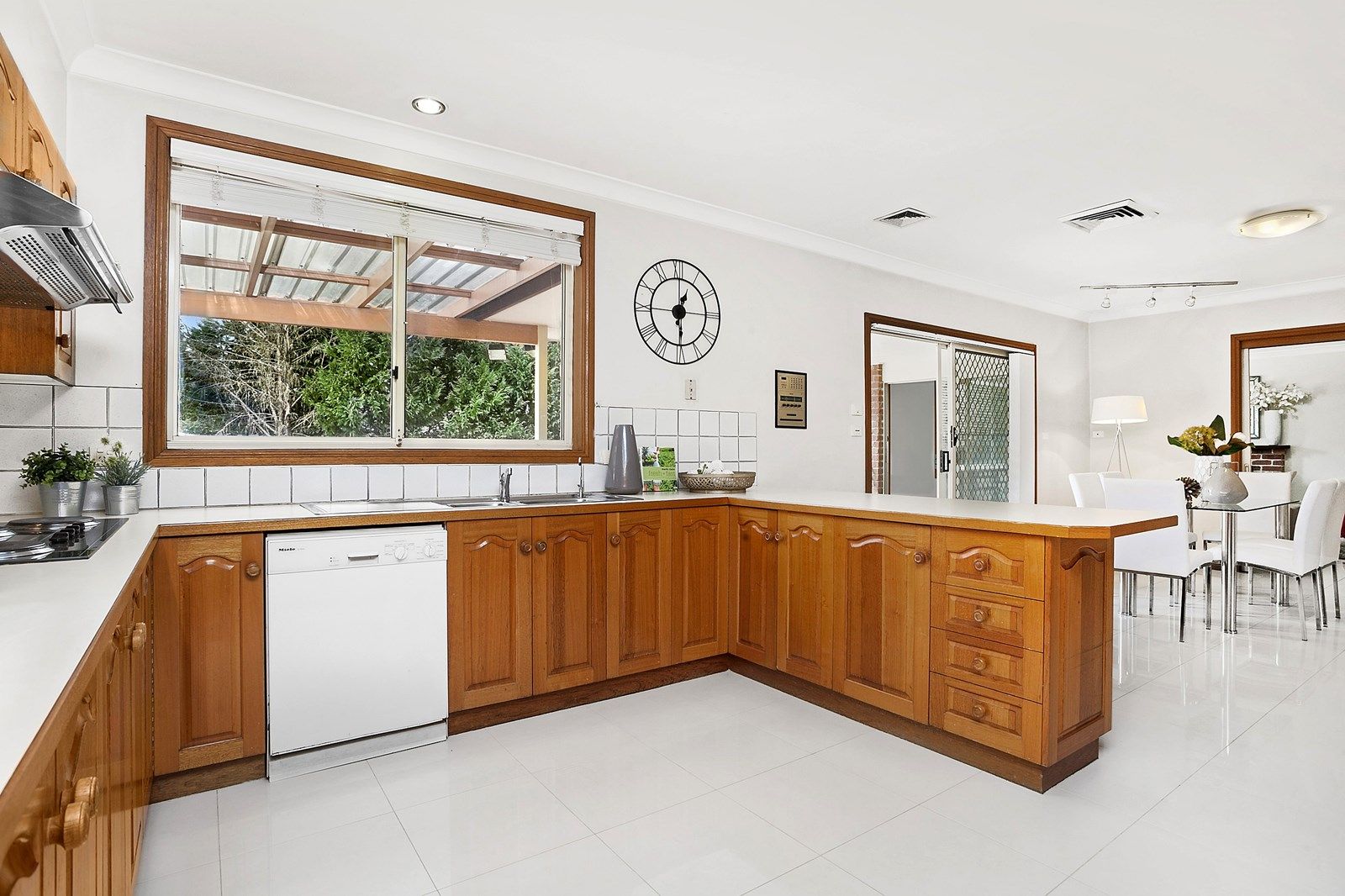 11 Wychwood Place, Castle Hill NSW 2154, Image 1