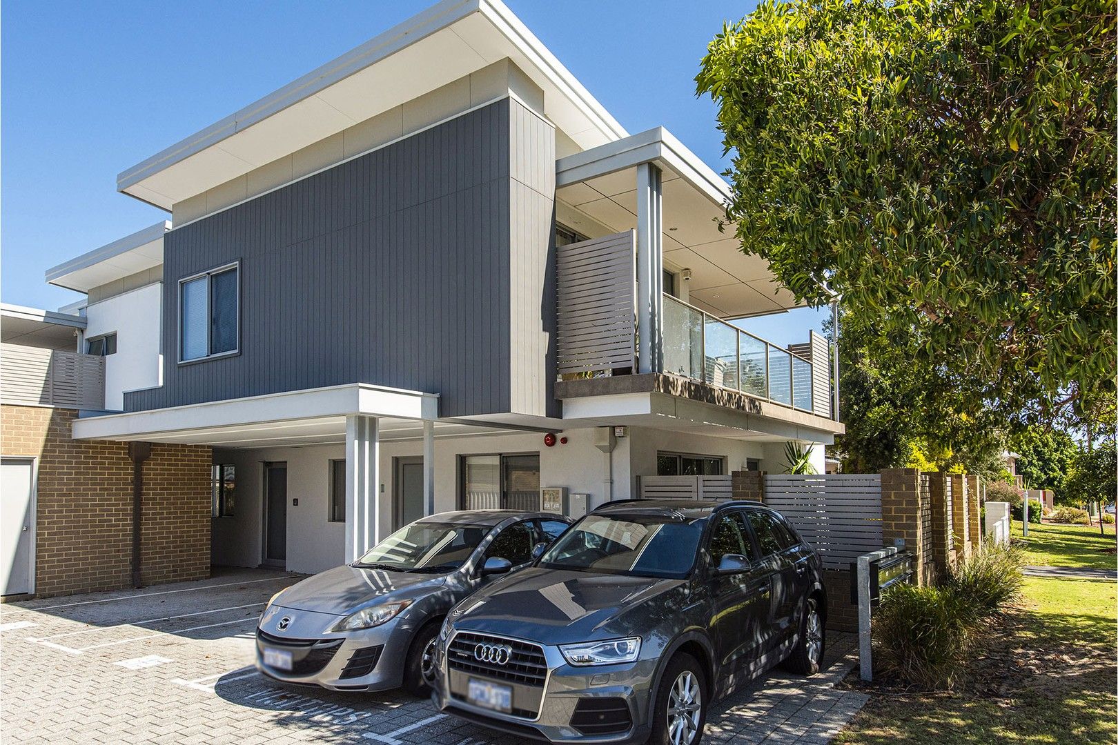 2 bedrooms Apartment / Unit / Flat in 2/165 Edward Street OSBORNE PARK WA, 6017