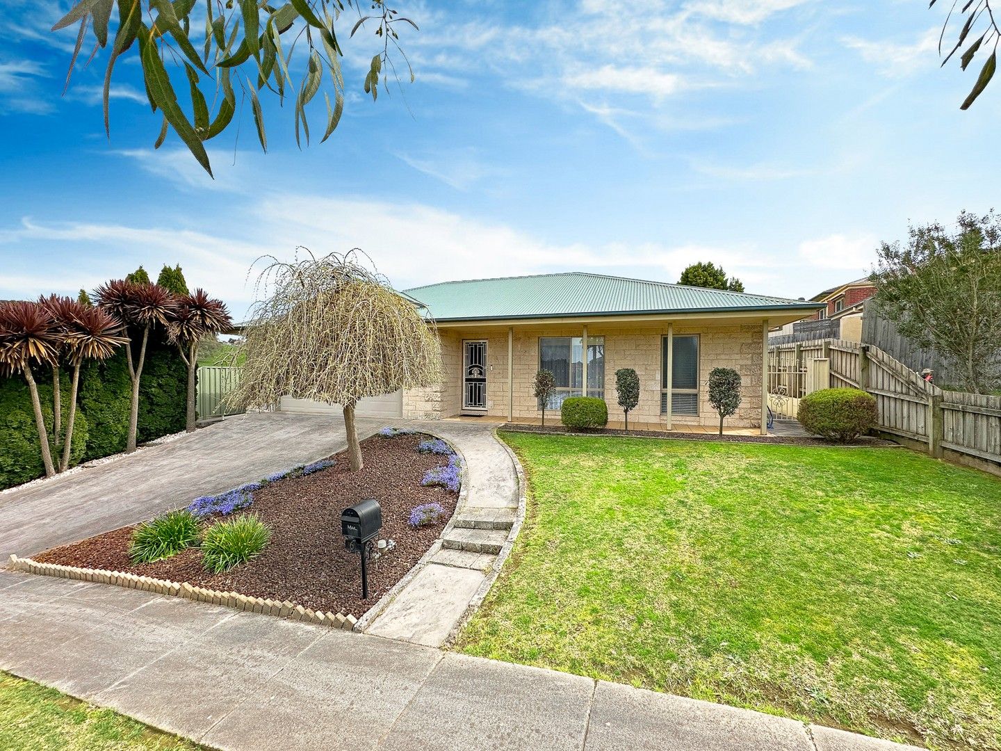 3 bedrooms House in 6 Blue Gum Drive WARRAGUL VIC, 3820