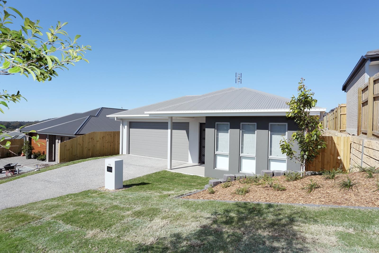 4 bedrooms House in 69 Arrowsmith Crescent ORMEAU HILLS QLD, 4208