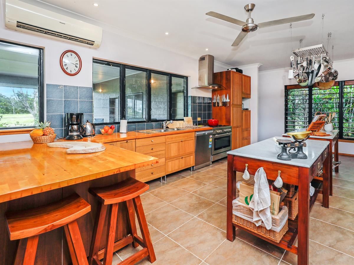 2 Daniel Close, Etty Bay QLD 4858, Image 1