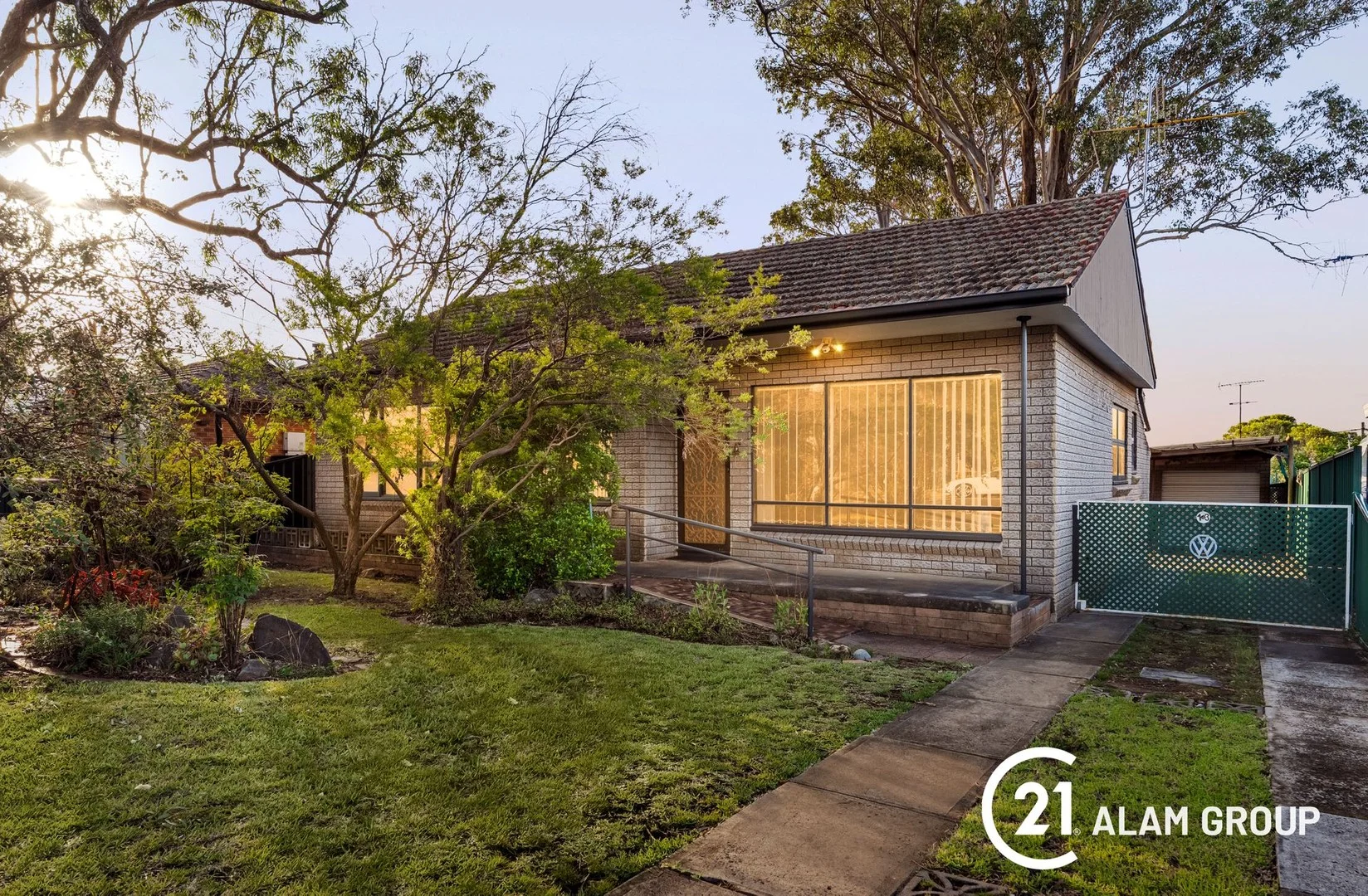 13 Lindesay Street, Leumeah NSW 2560