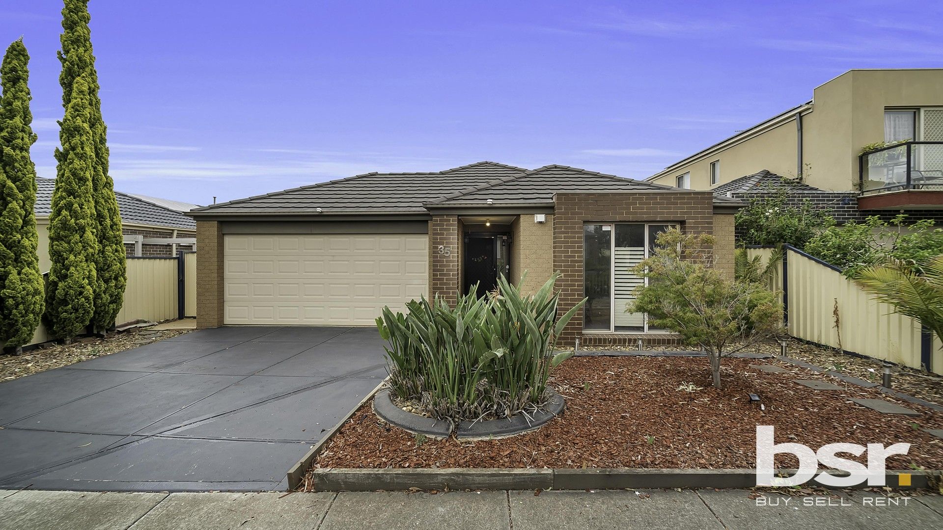 4 bedrooms House in 35 KATRINA DRIVE BURNSIDE HEIGHTS VIC, 3023