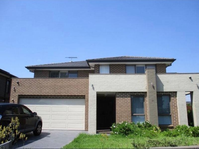 5 bedrooms House in 53 Estuary Crescent THE PONDS NSW, 2769