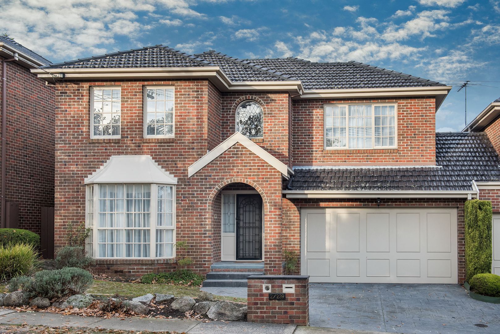 2/239 Mont Albert Road, Surrey Hills Property History & Address