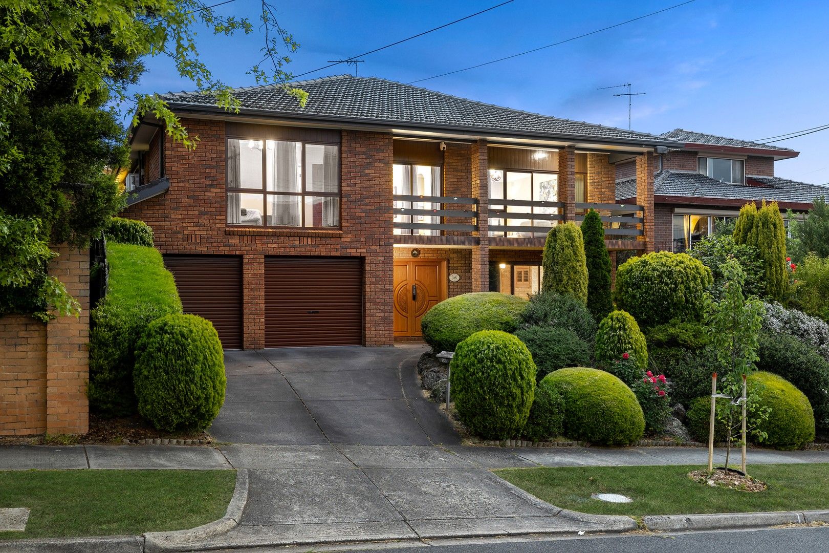 5 bedrooms House in 16 Bordeaux Street DONCASTER VIC, 3108