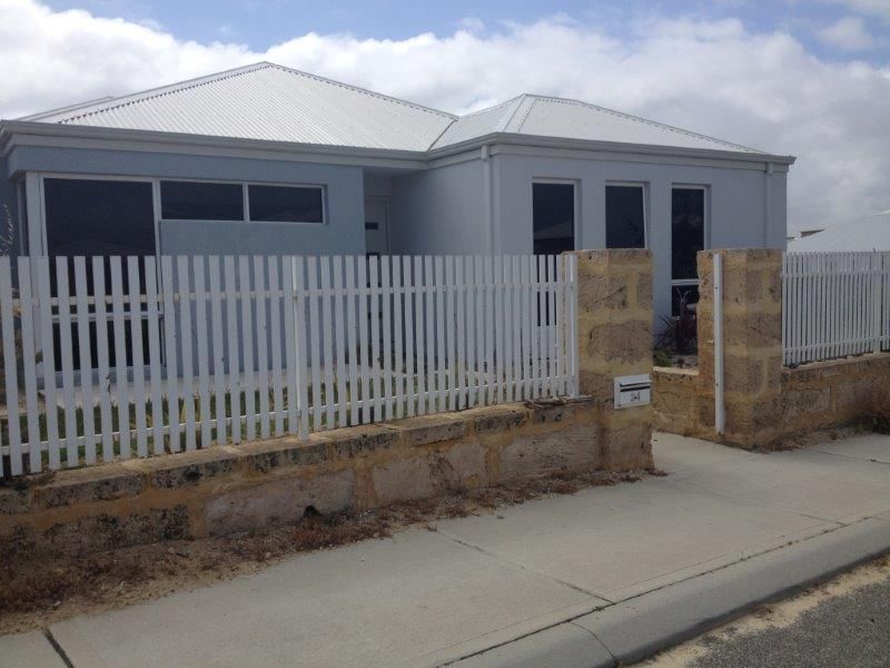 3 bedrooms House in 24 Seaside Avenue YANCHEP WA, 6035