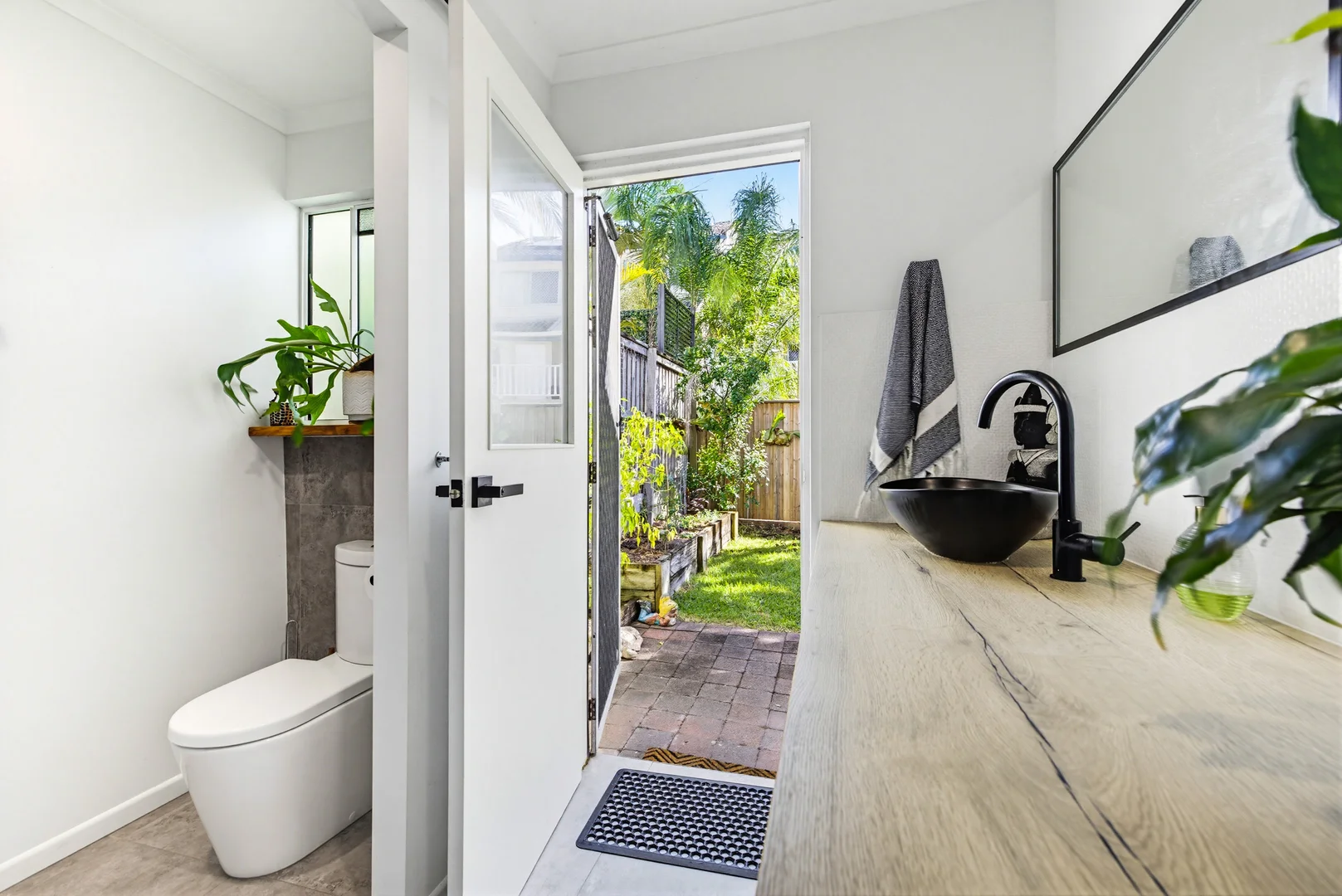 Additional image 9 of 2/10-12 Kalinda Avenue, Mooloolaba QLD 4557