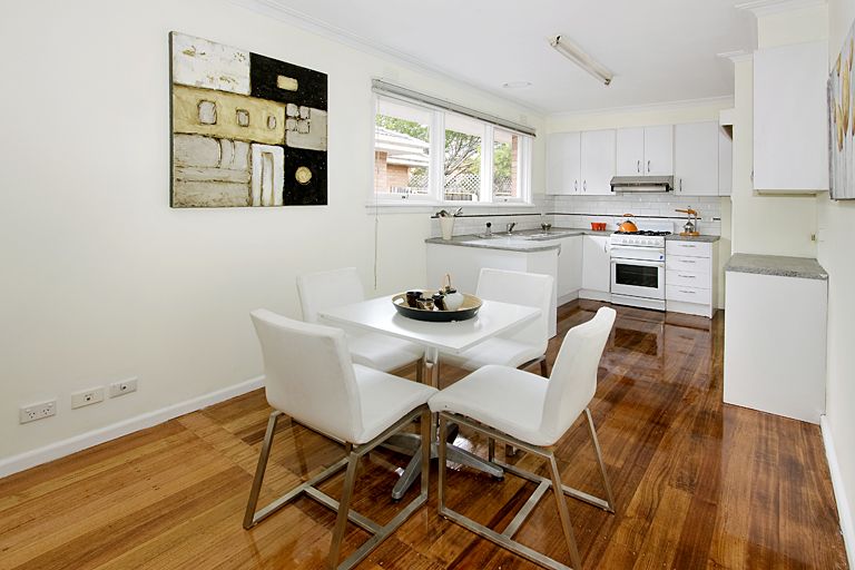 2 bedrooms Apartment / Unit / Flat in 3/28 Royal Avenue GLEN HUNTLY VIC, 3163