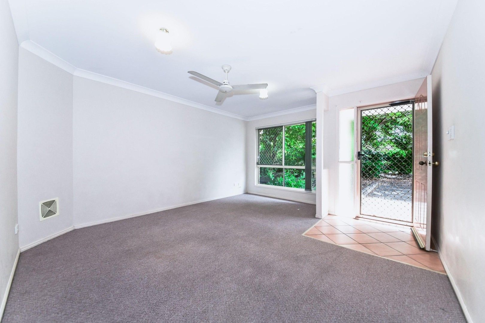 3 bedrooms House in 359 Warrigal rd EIGHT MILE PLAINS QLD, 4113