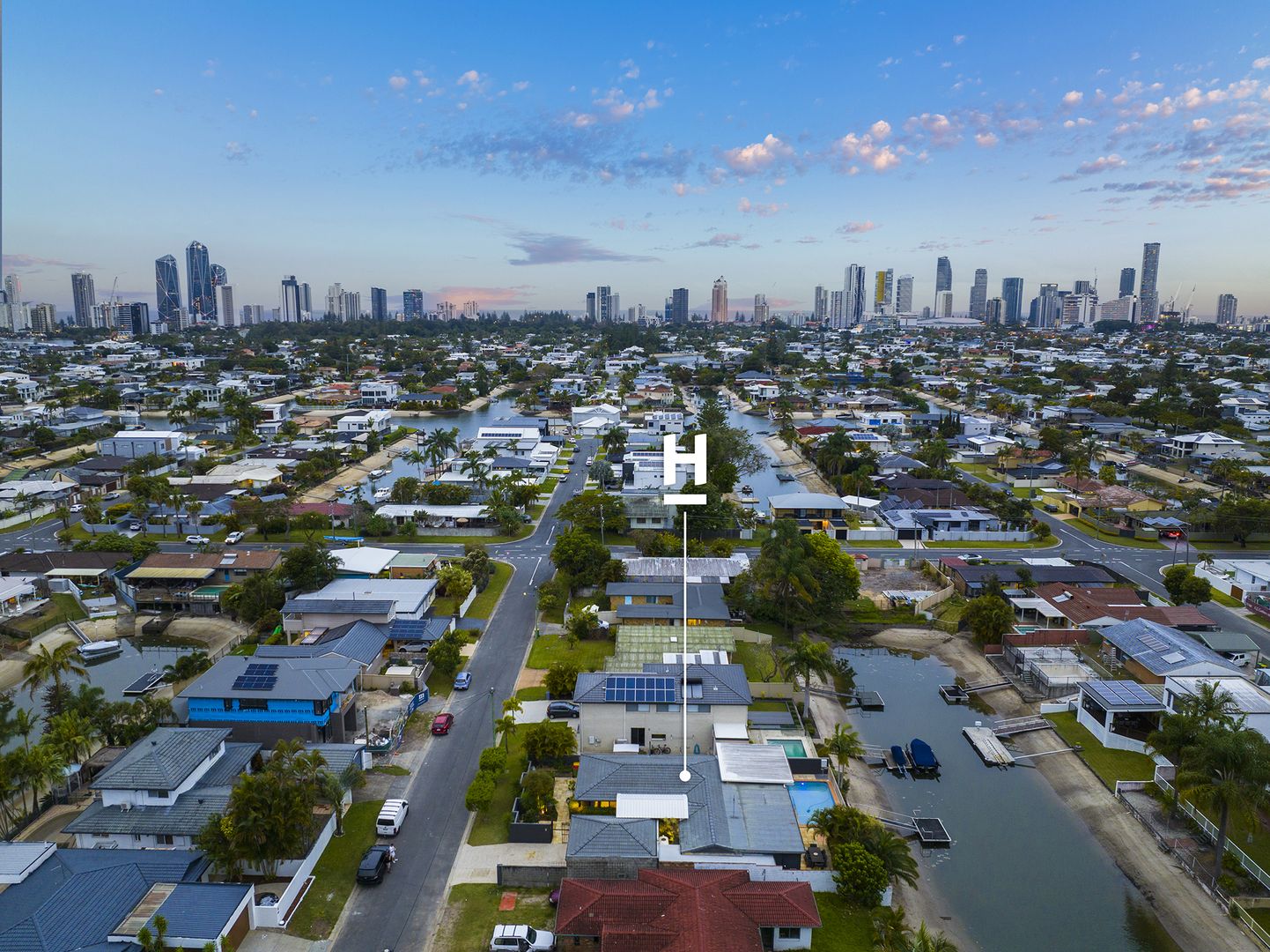 8 Ensenada Court, Broadbeach Waters QLD 4218, Image 1