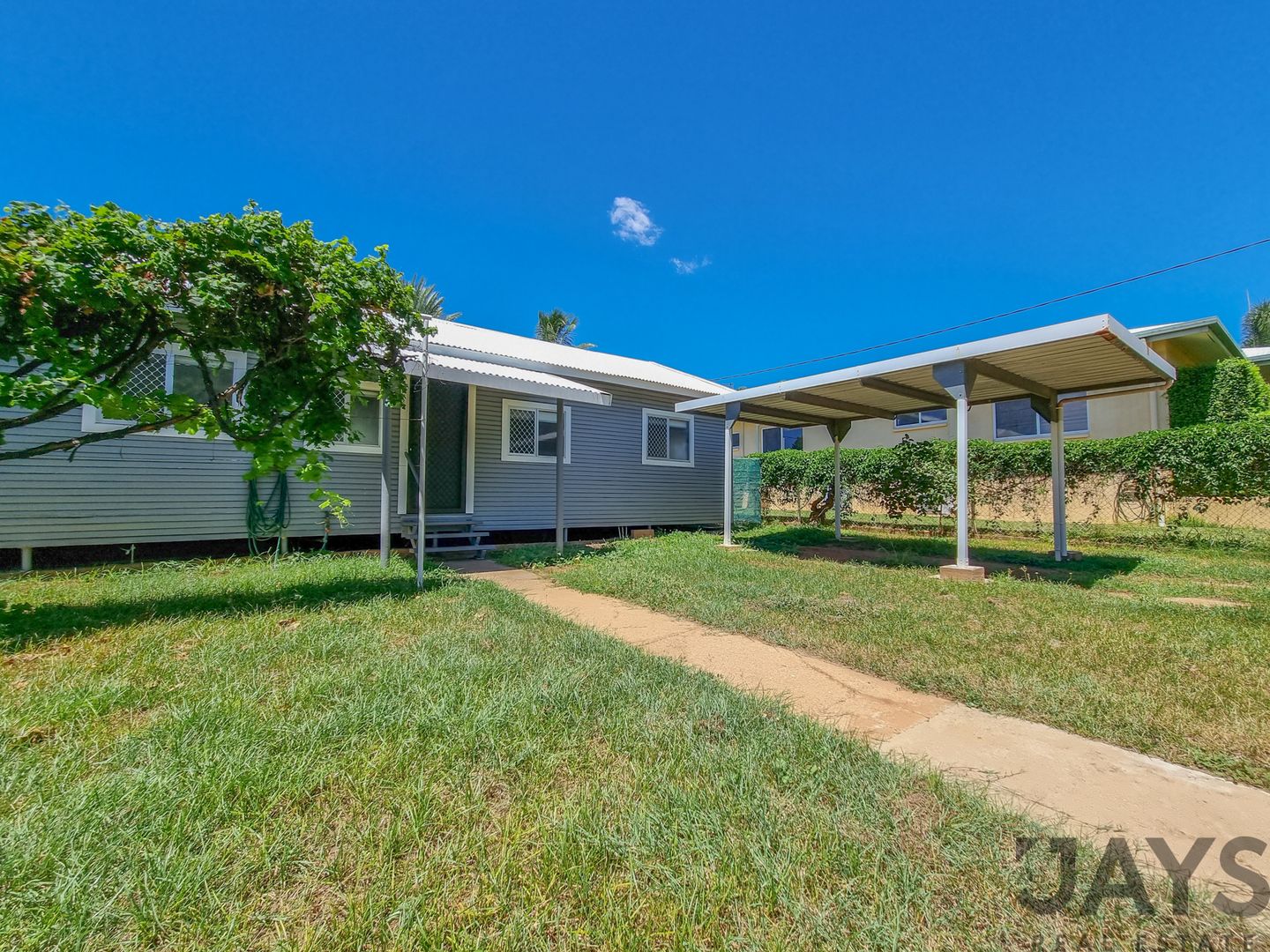 76 Fourth Avenue, Parkside QLD 4825