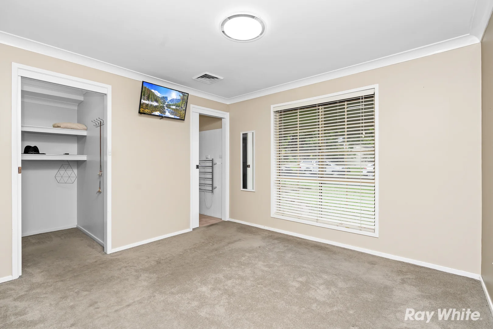 Additional image 8 of 14 Carmody Street, Kooringal NSW 2650
