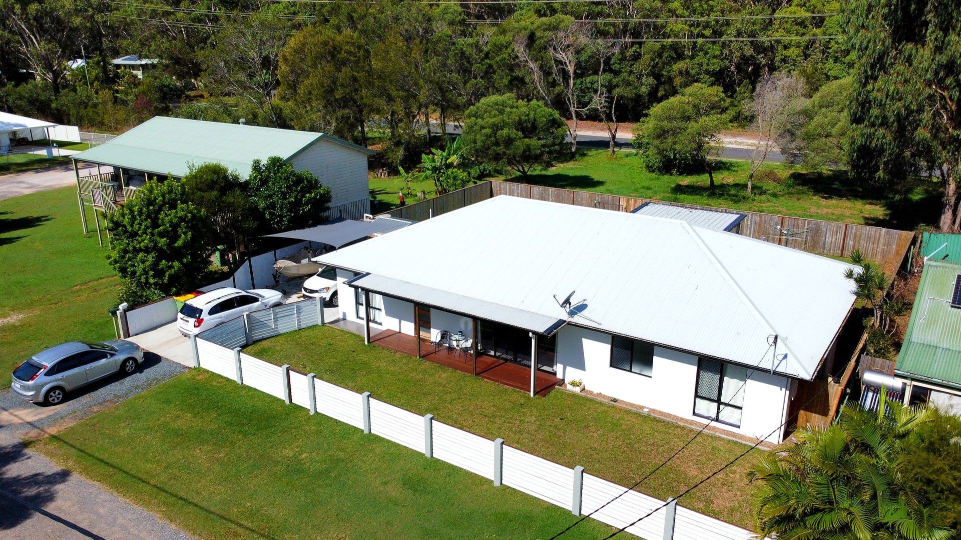 3 bedrooms House in 3 MEDIKA DRIVE RUSSELL ISLAND QLD, 4184