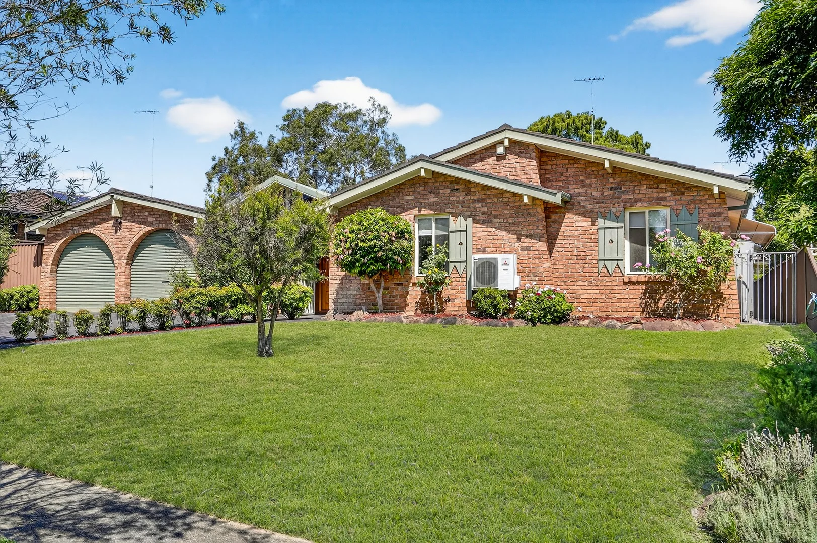 83 Joseph Banks Drive, Kings Langley NSW 2147