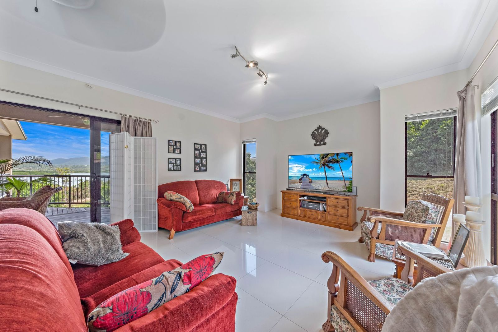 1/39 Beth Court, Cannonvale QLD 4802, Image 2