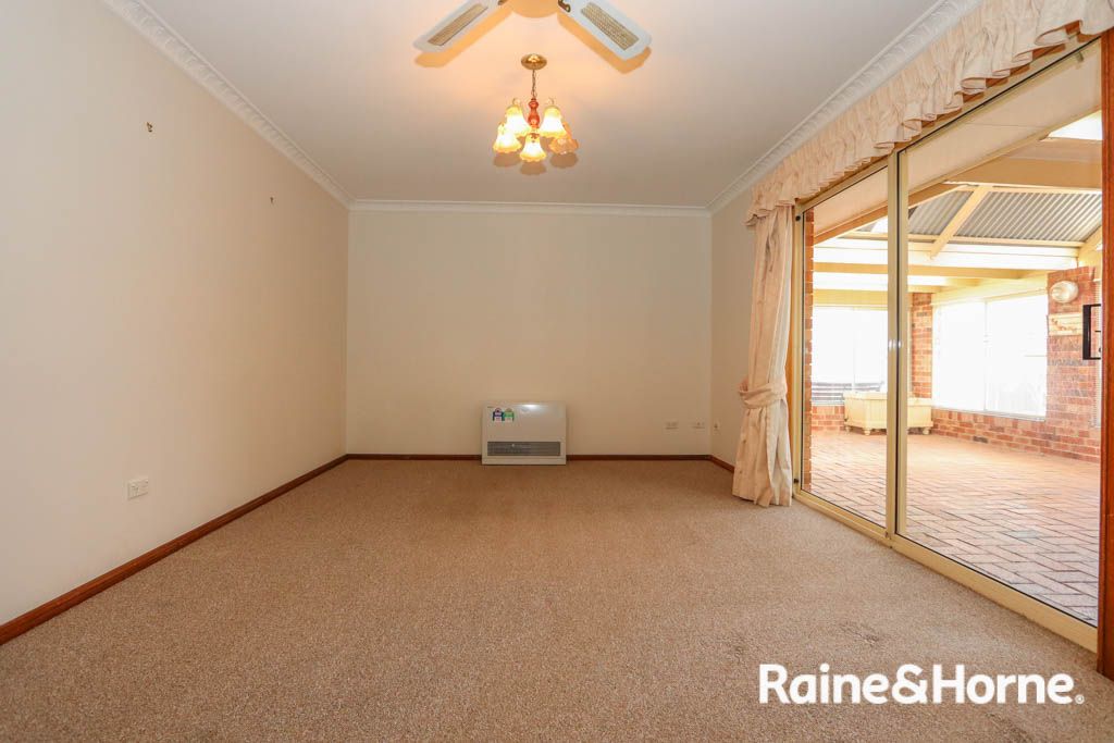 19 Wentworth Drive, Kelso NSW 2795, Image 2