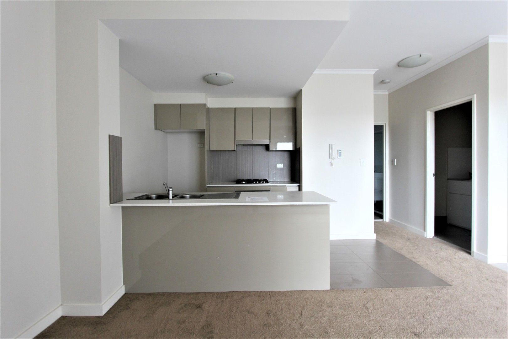 1 bedrooms Apartment / Unit / Flat in 17/2 Bigge Street LIVERPOOL NSW, 2170