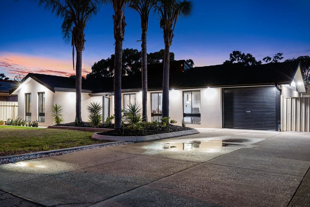 3 bedrooms House in 8 Lennox Drive PARALOWIE SA, 5108