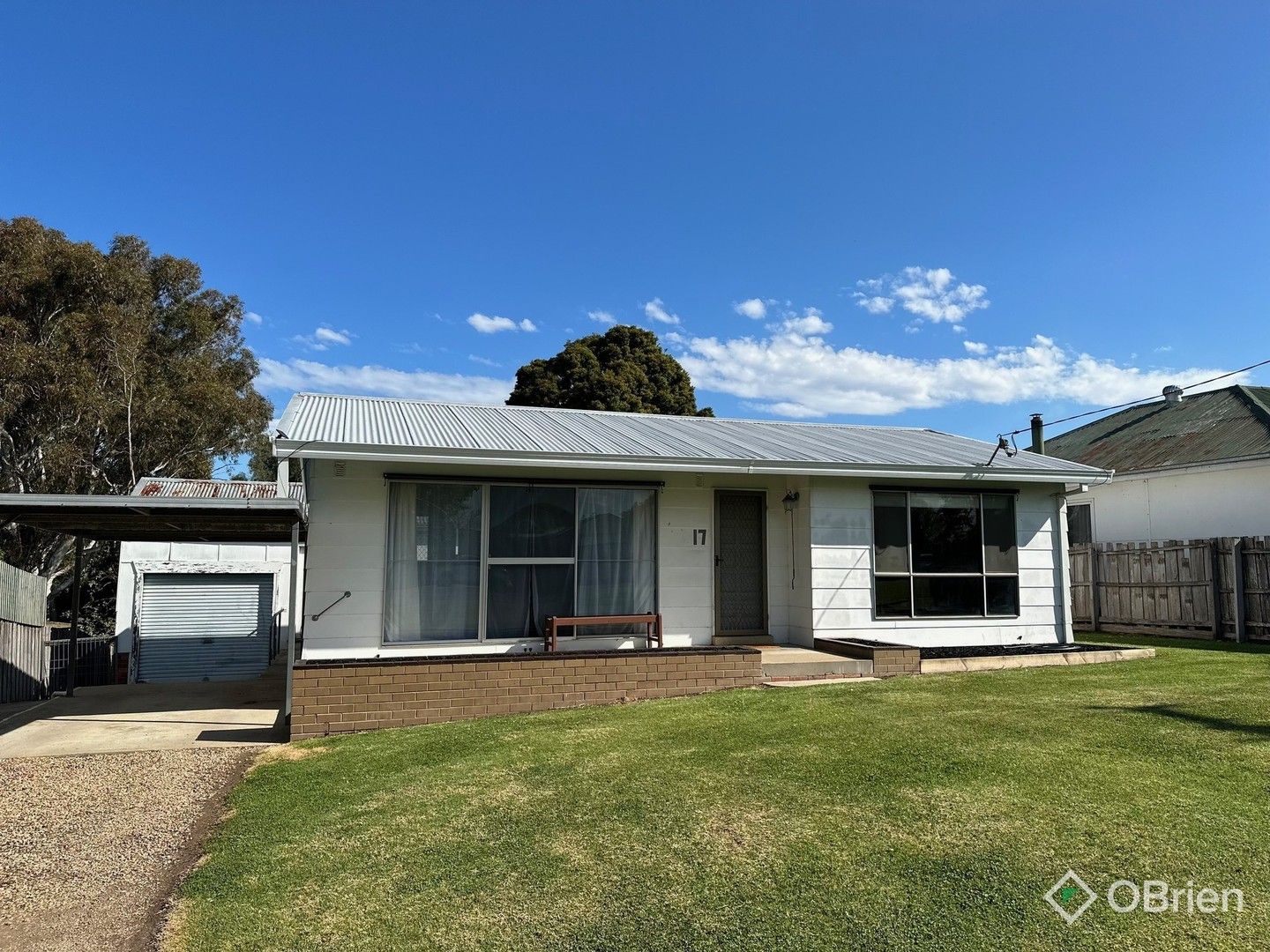 2 bedrooms House in 17 Scott Street BAIRNSDALE VIC, 3875