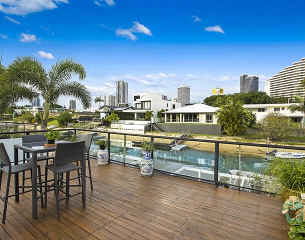 4 Lotus Key, Broadbeach Waters QLD 4218